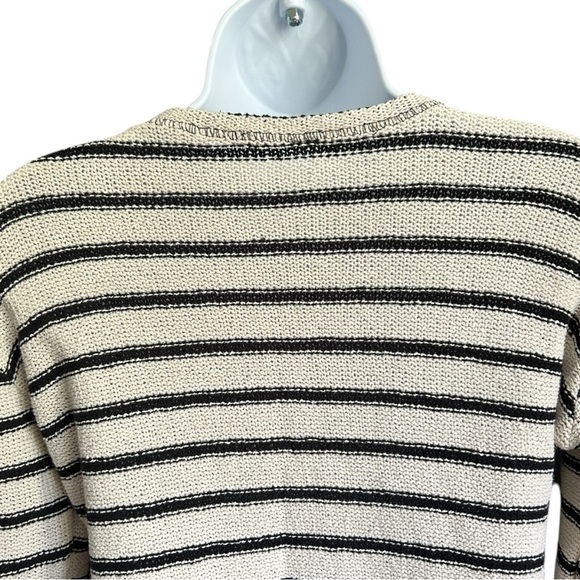 ✨3 for $18✨ ZARA Cream and Black Knitted Striped Sweater - Picture 7 of 8